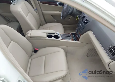 2010 Mercedes-Benz C 300 Luxury 4Matic/Sport 4Matic from USA, damaged, VIN WDDGF8BB5AR089951